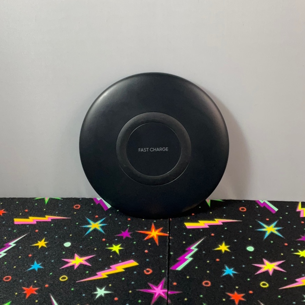 Samsung Wireless Charger Pad only **see description